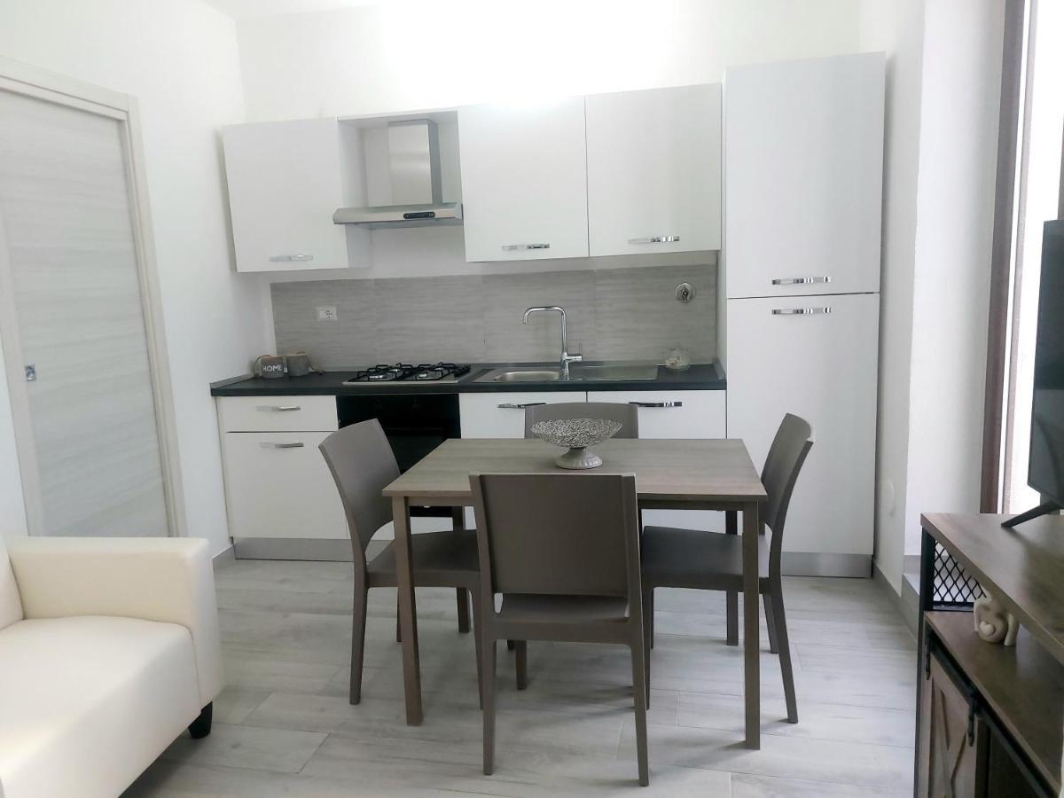 Casa Junno Appartement Monte SantʼAngelo Buitenkant foto
