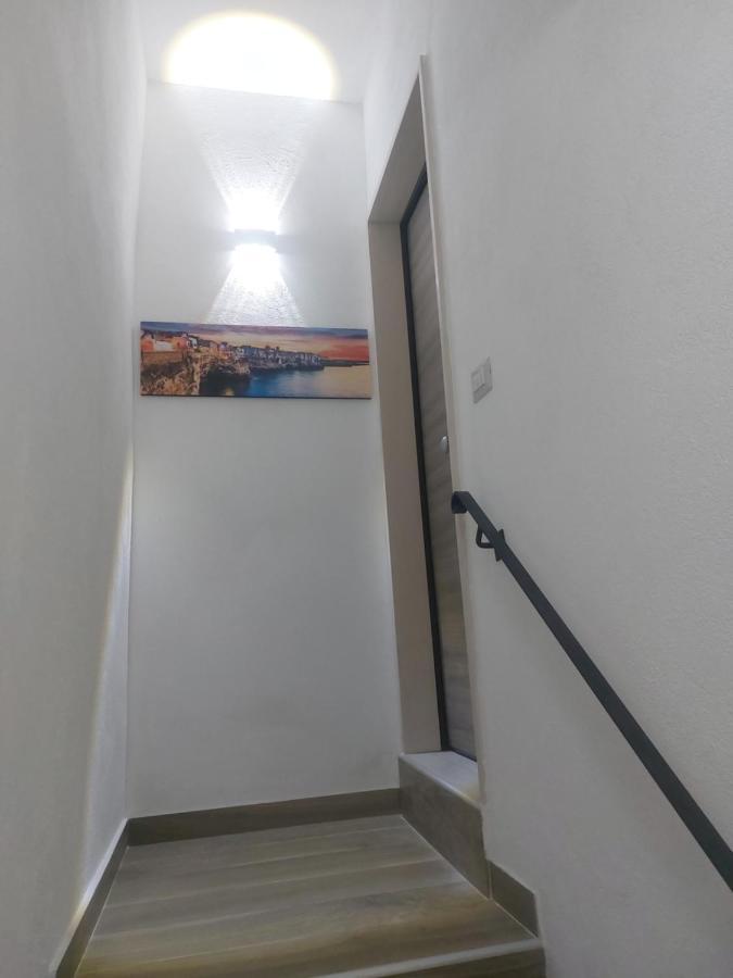 Casa Junno Appartement Monte SantʼAngelo Buitenkant foto