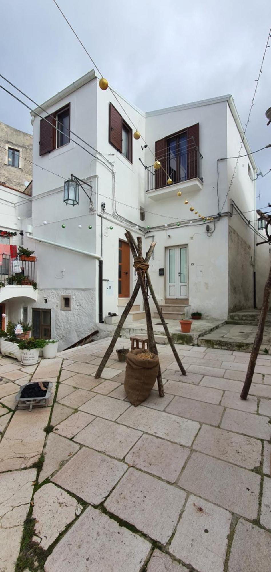 Casa Junno Appartement Monte SantʼAngelo Buitenkant foto